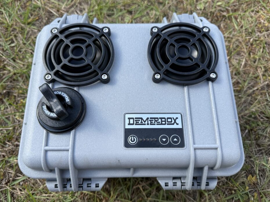 demer box lid and controls with bass plug in