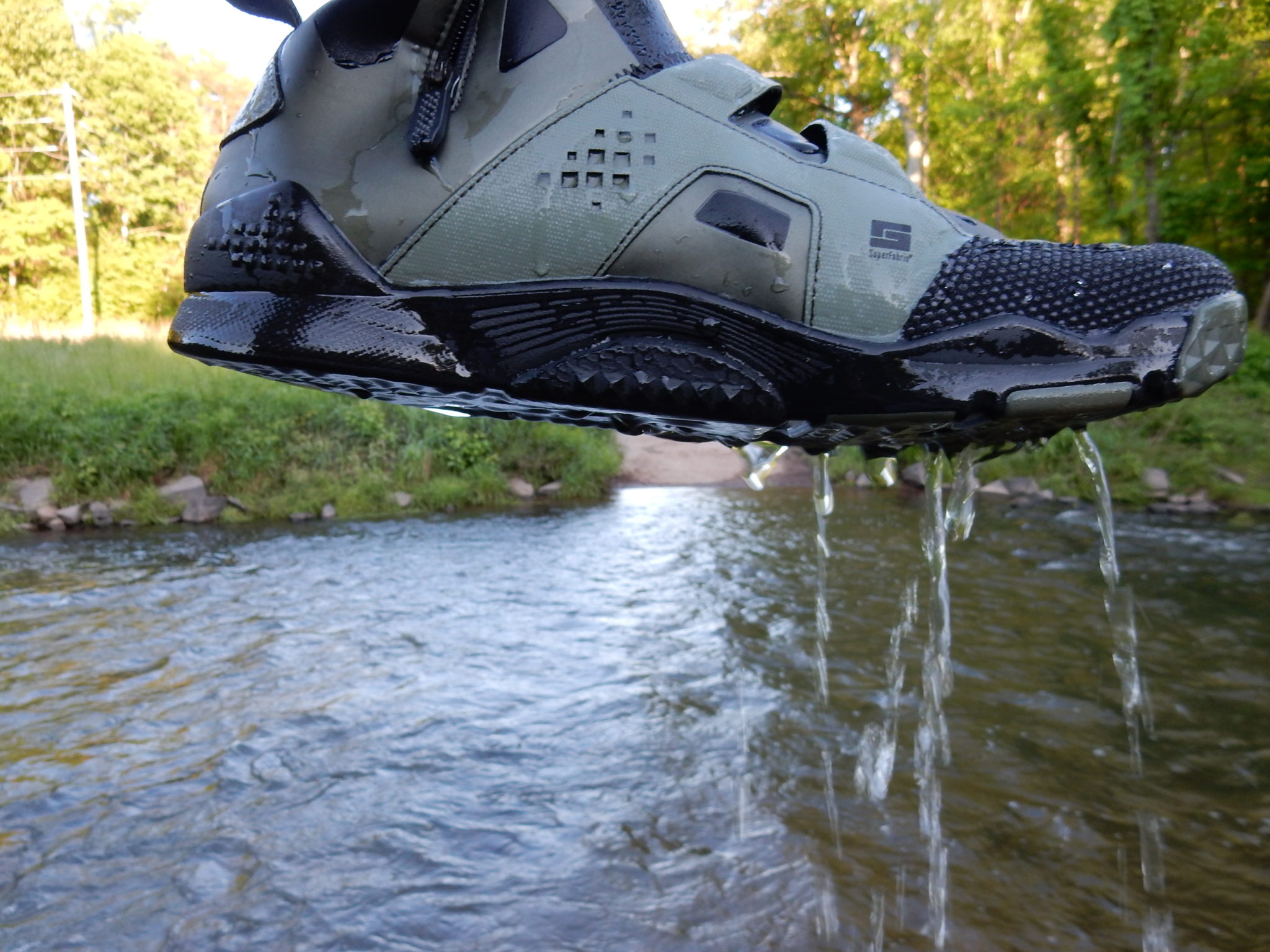 hydro recon boots