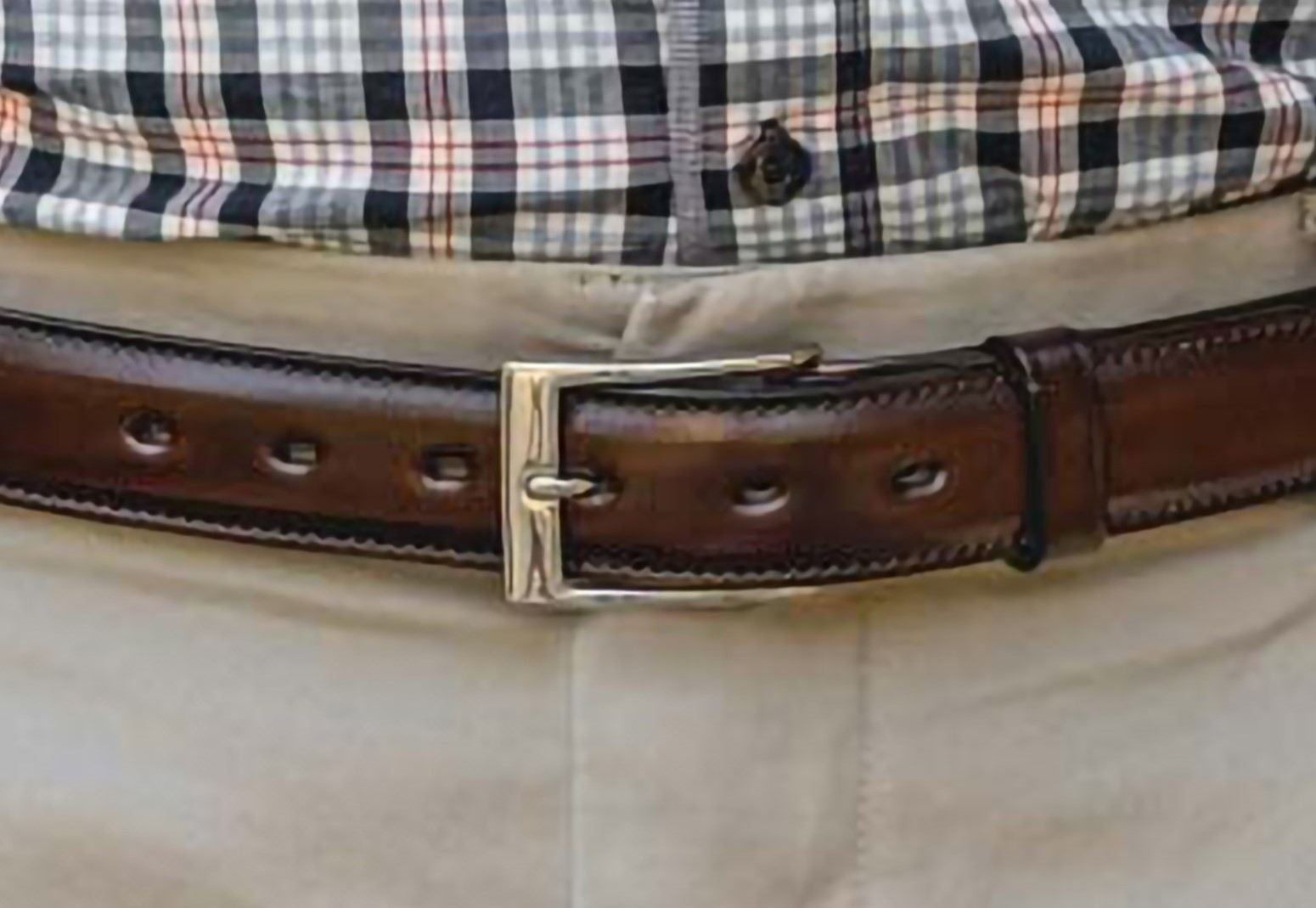 How to Choose a Dress Gun Belt • Spotter Up